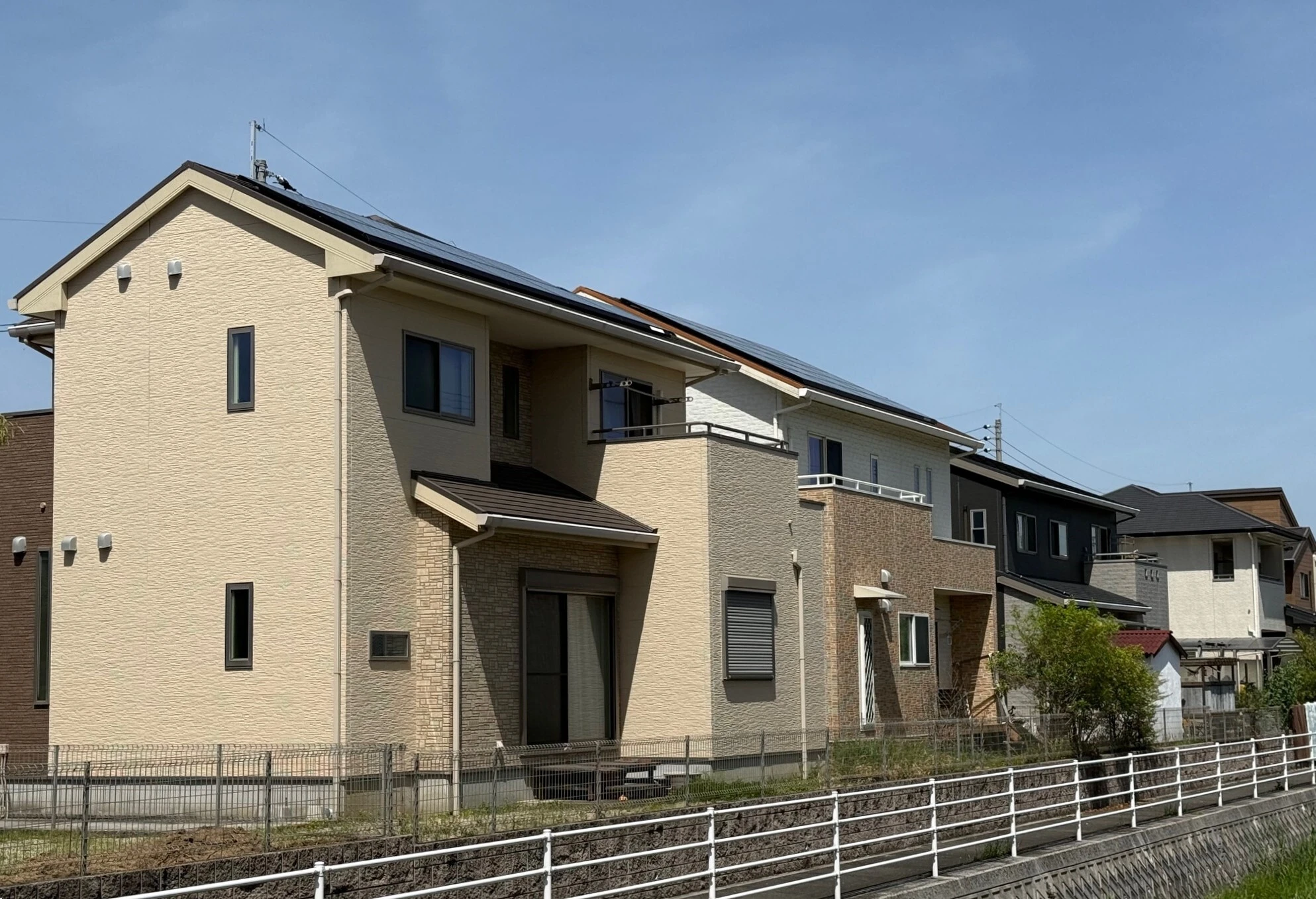 梅雨前の外壁塗装メンテナンスで、住宅を守る！